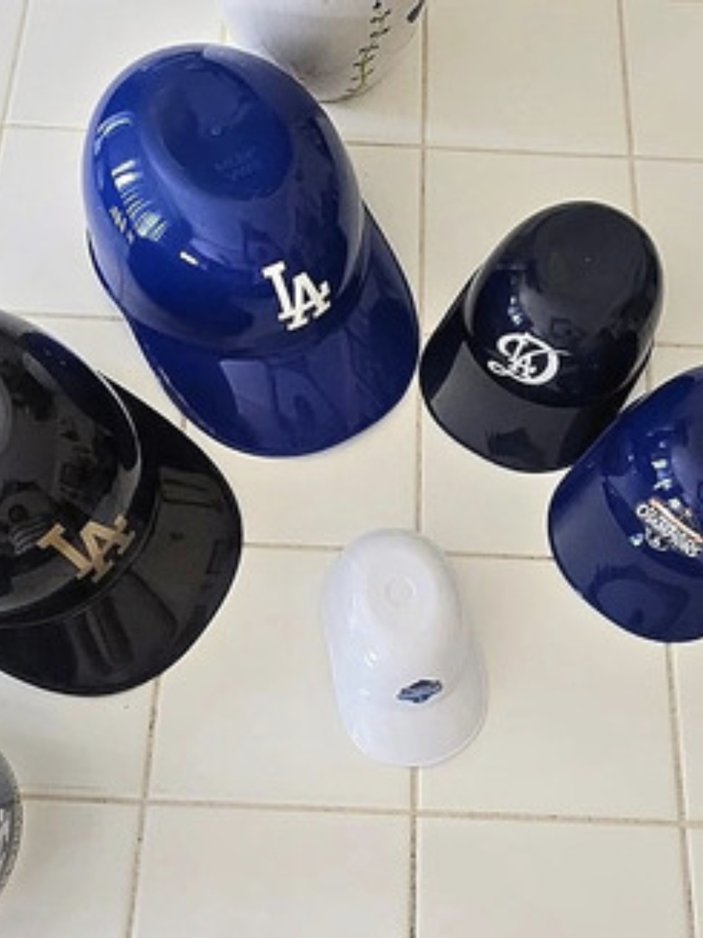 Los Angeles Dodgers Hats & Bucket Set